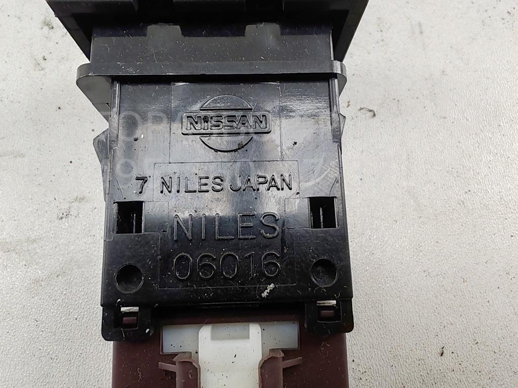 Кнопка центрального замка