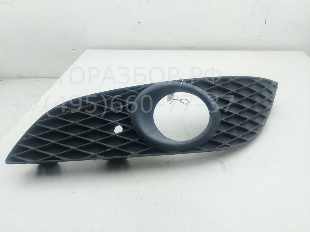 Рамка противотуманной фары левой