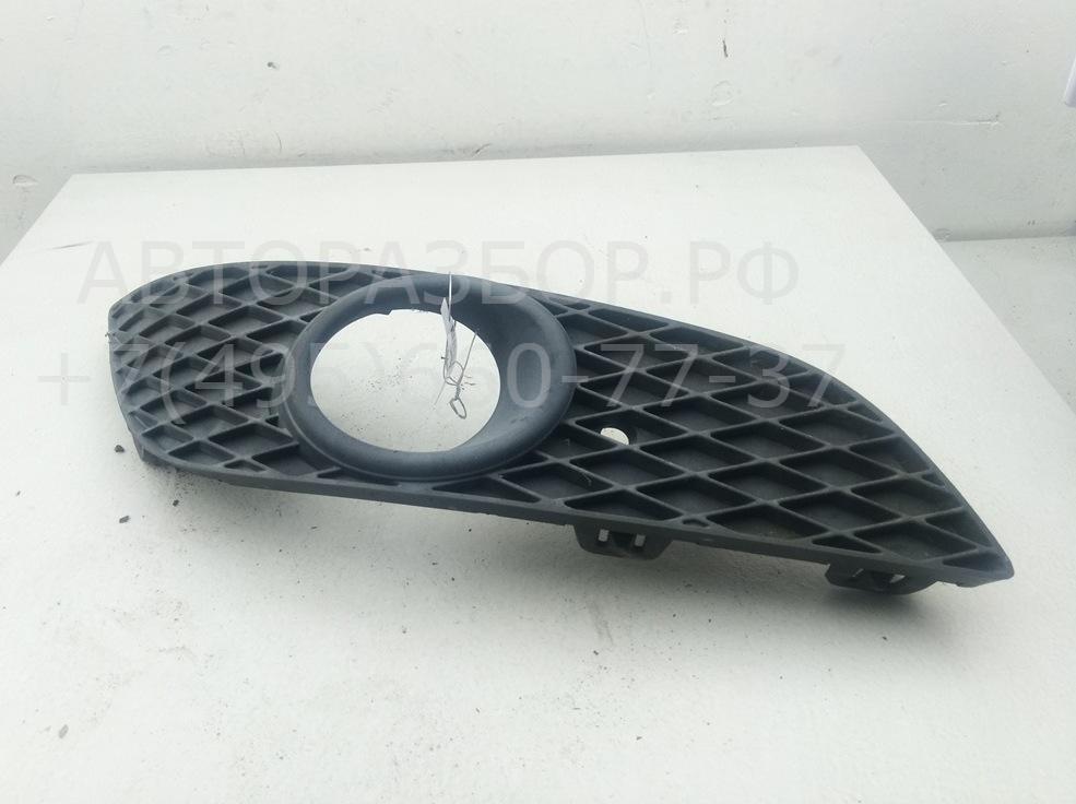 Рамка противотуманной фары правой