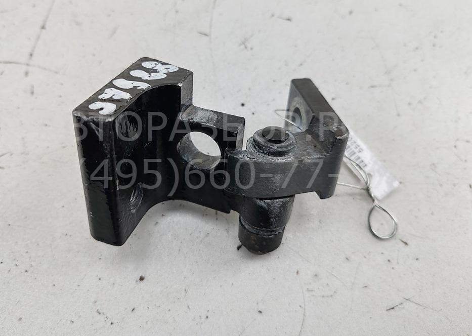 Петля двери