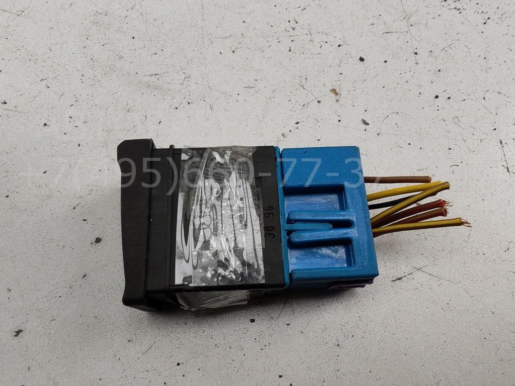 Кнопка корректора фар