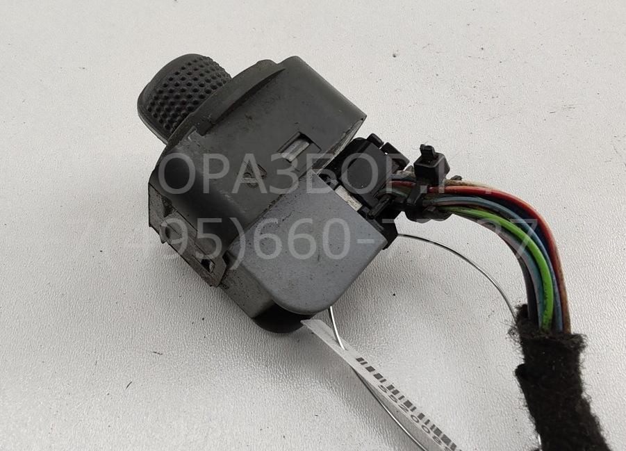 Кнопка регулировки зеркала