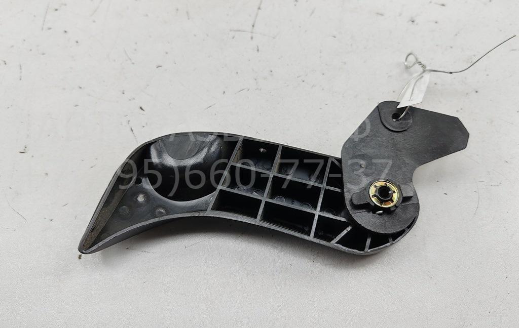 Ручка открывания капота