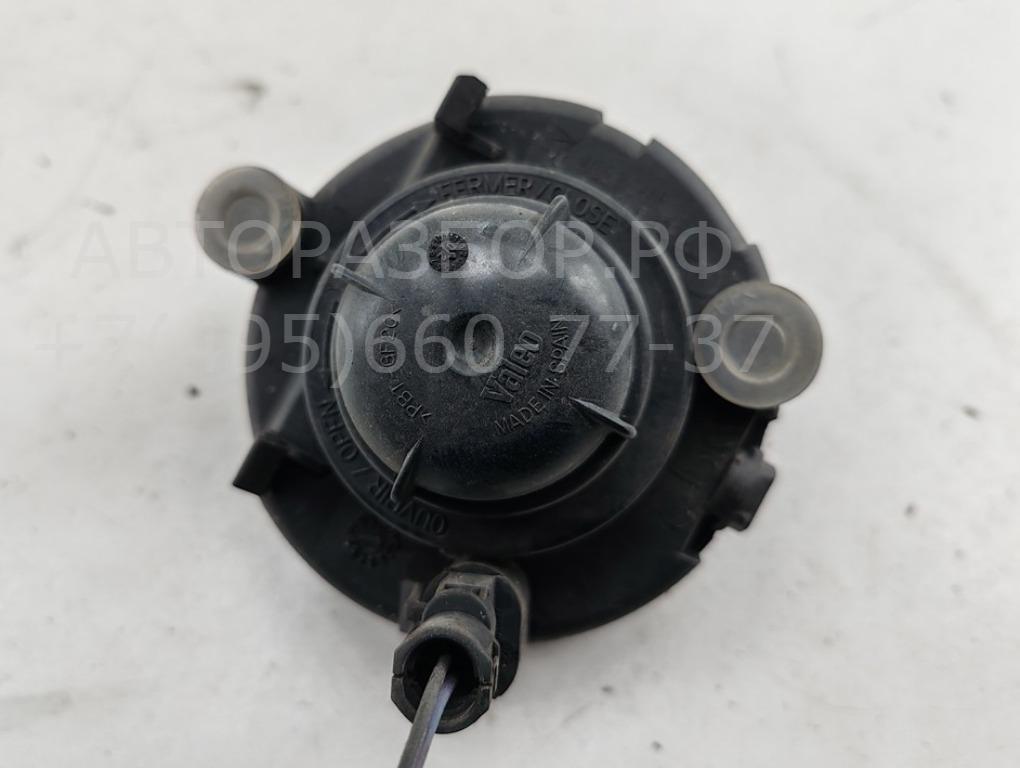 Фара противотуманная левая