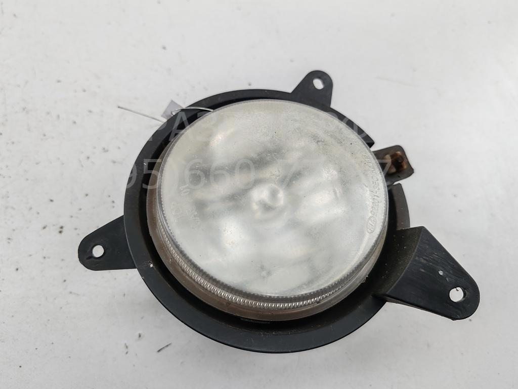 Фара противотуманная левая