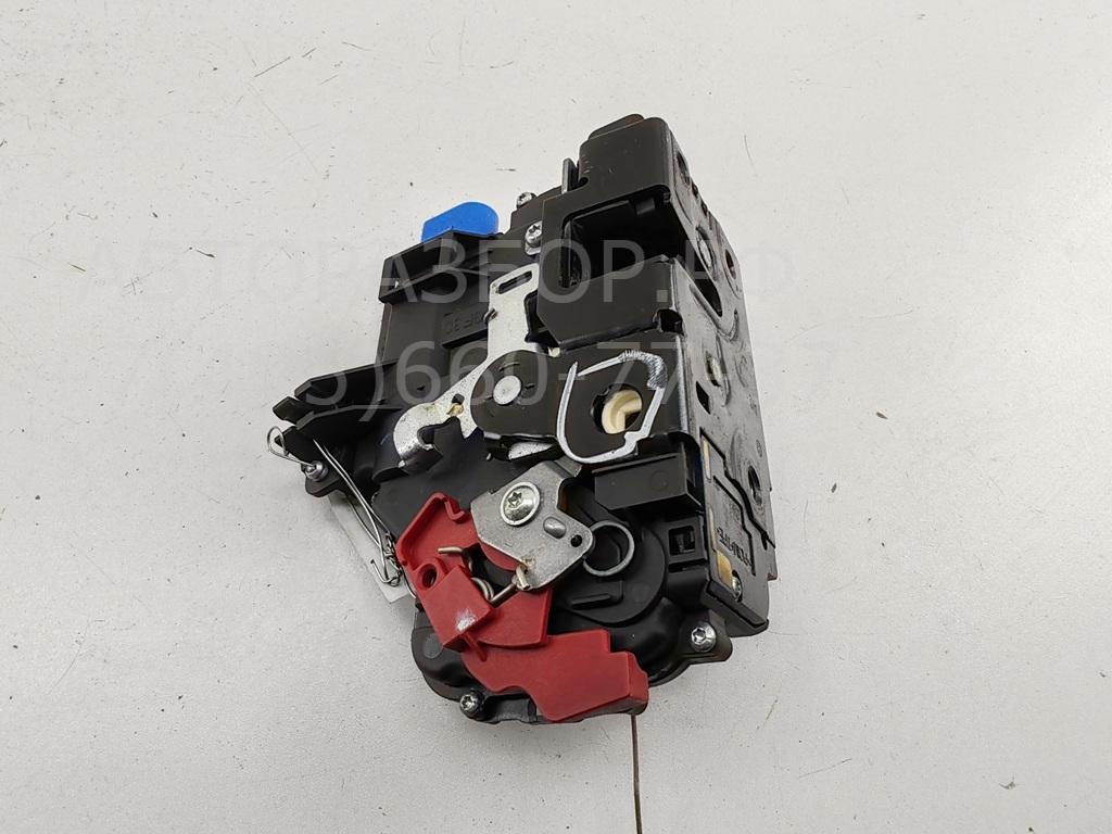 Замок двери задней левой