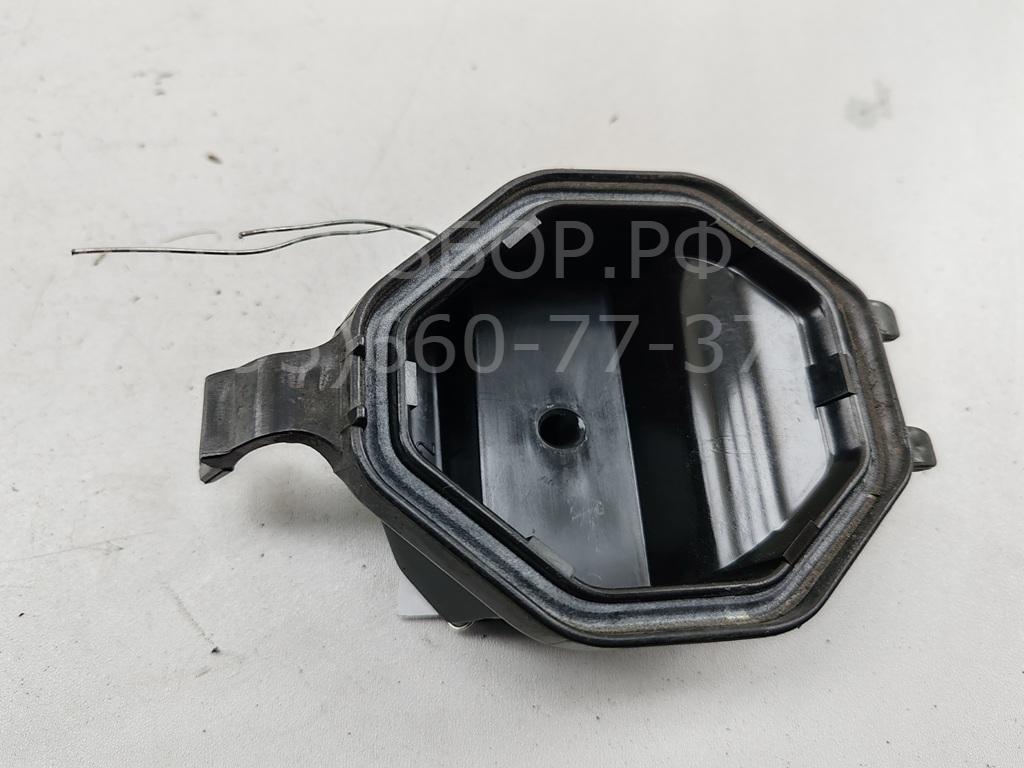 Крышка фары левой