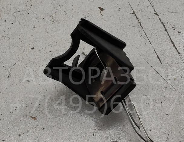 Крепеж фары