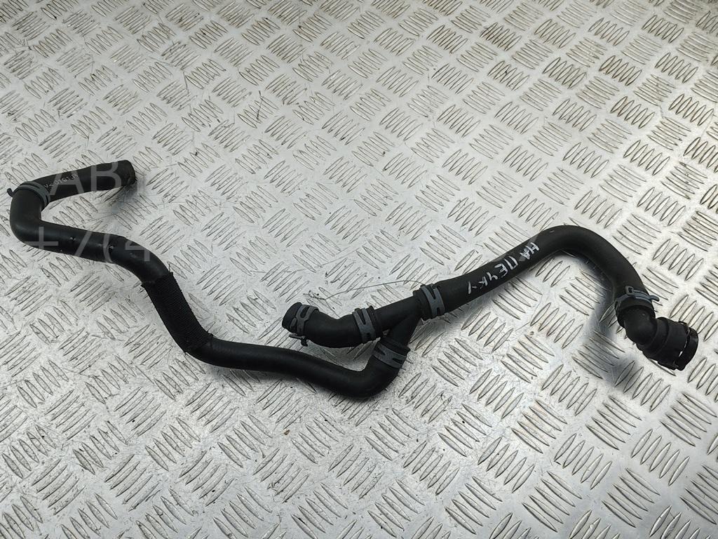 Патрубок отопителя