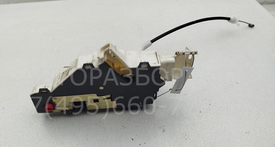 Замок двери задней левой