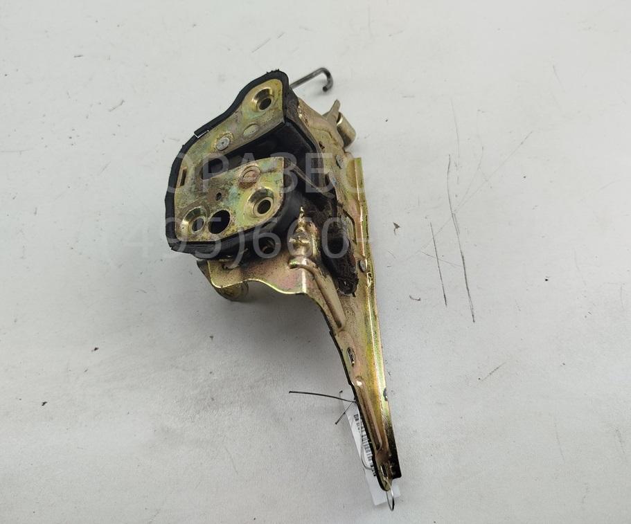 Замок двери задней левой