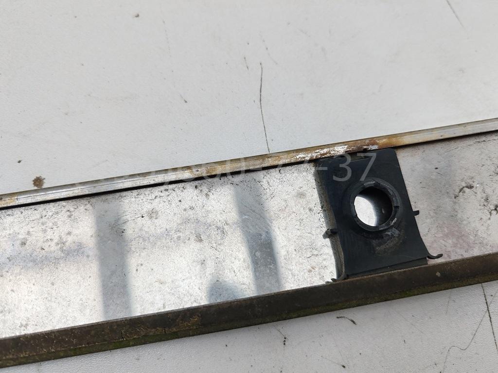 Накладка крышки багажника