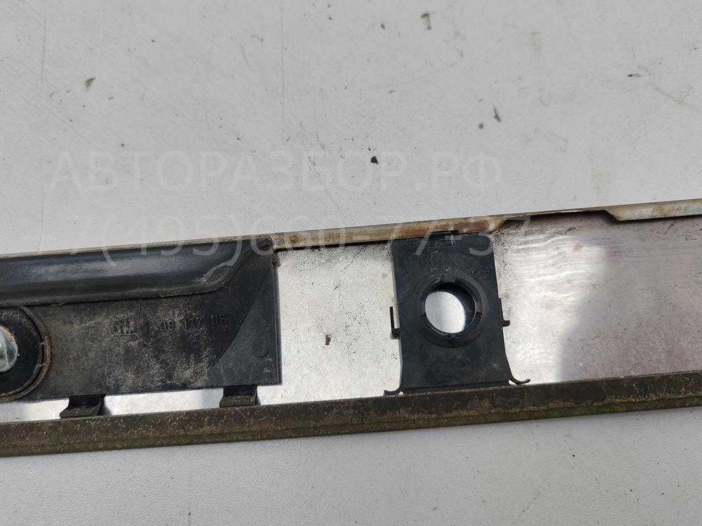 Накладка крышки багажника