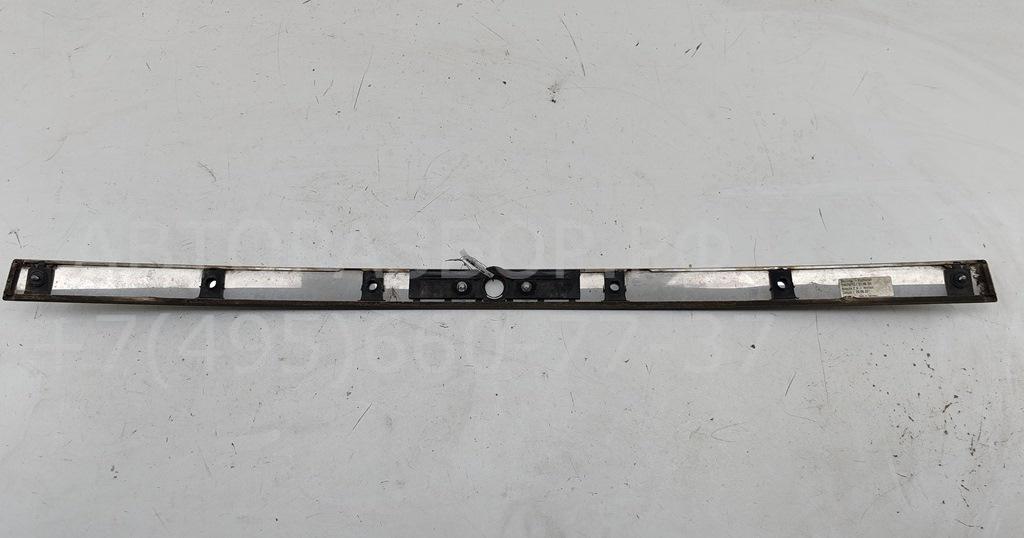 Накладка крышки багажника