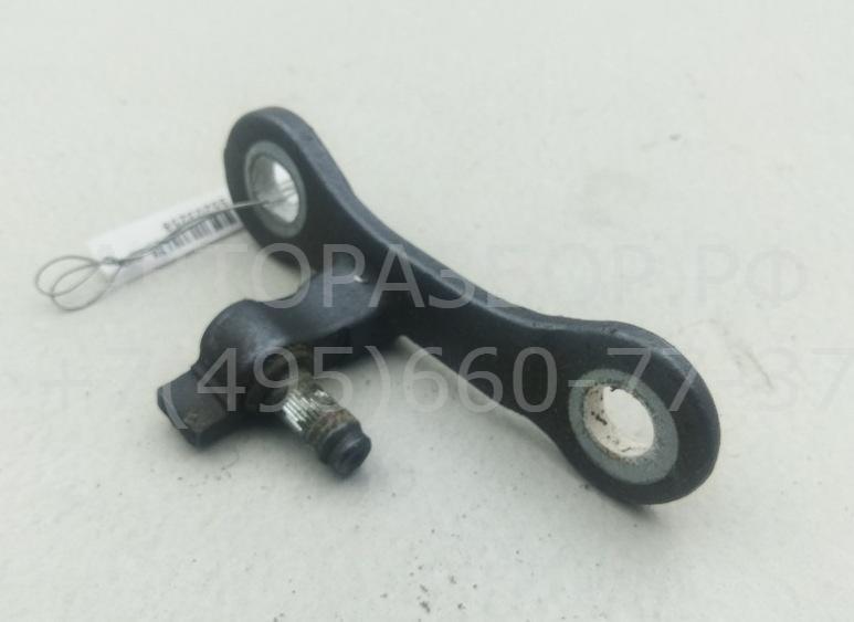 Петля двери