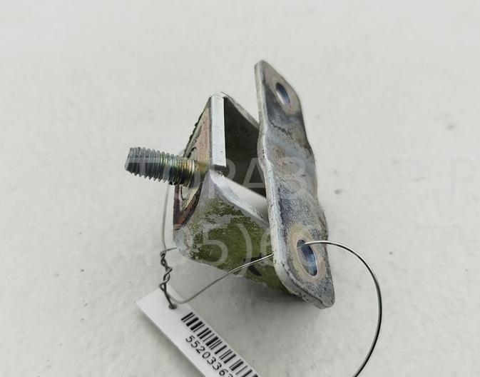 Петля крышки багажника