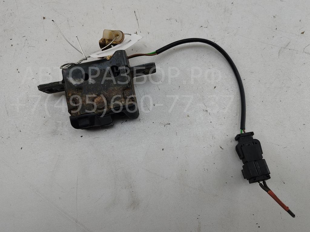 Замок багажника