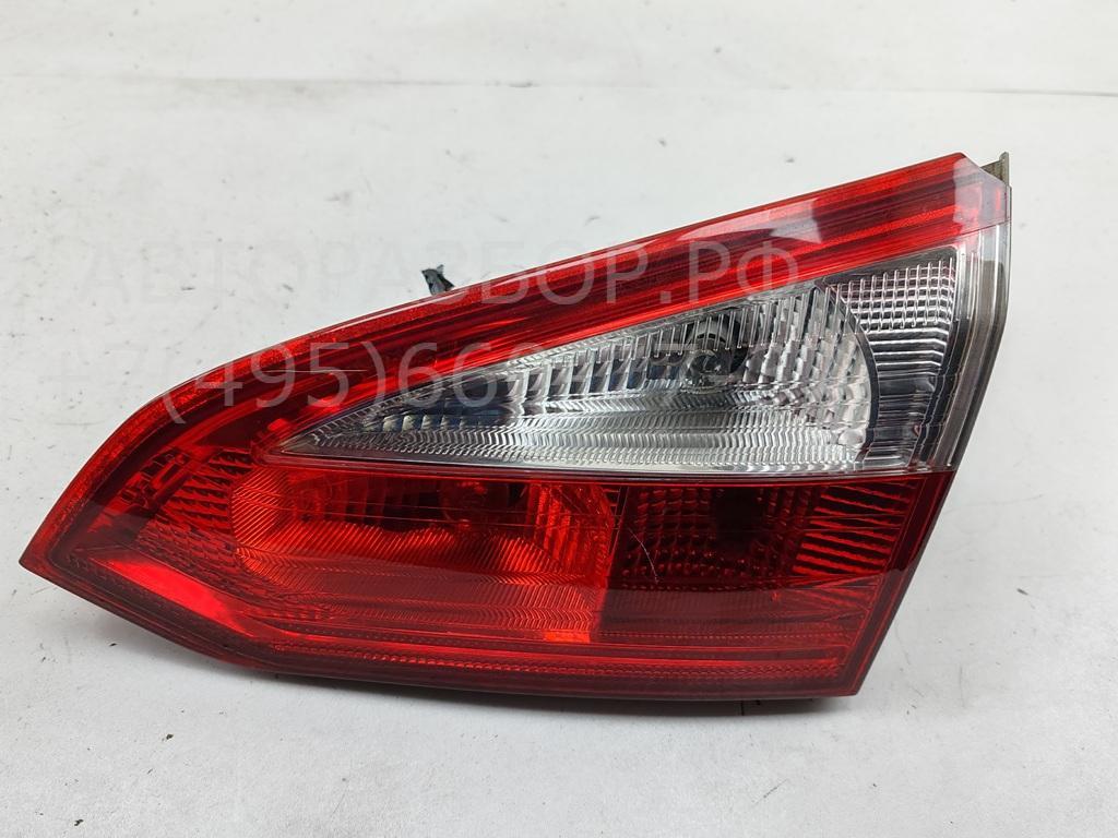 Фонарь задний внутренний правый