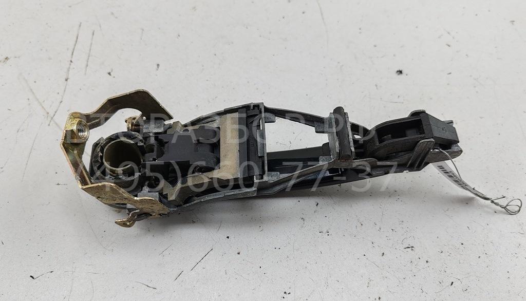 Ручка двери передней наружная правая