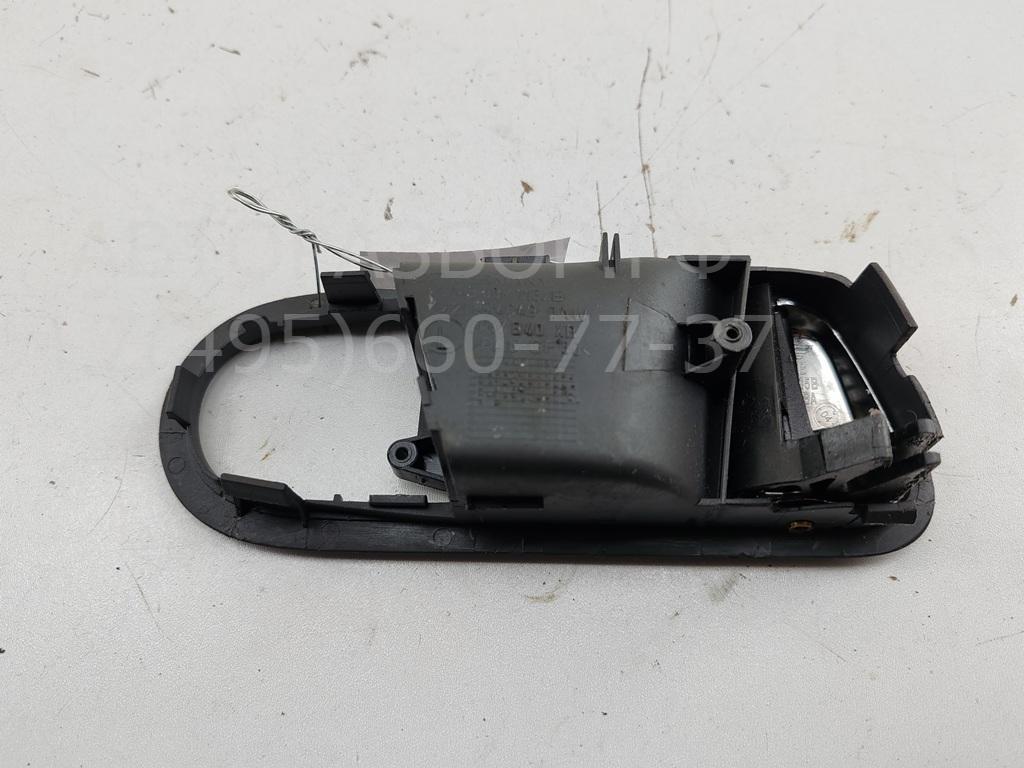 Ручка двери передней внутренняя левая