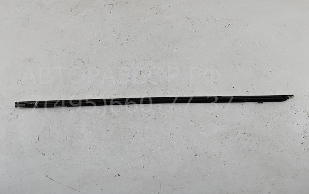 Накладка стекла переднего правого