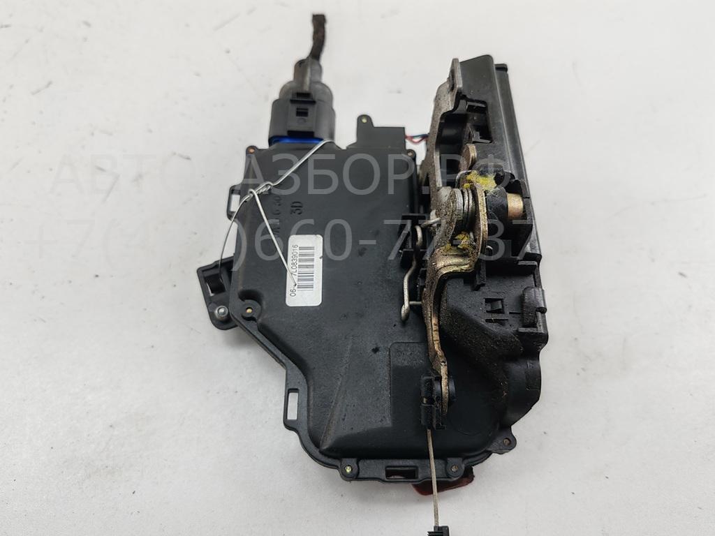 Замок двери задней правой