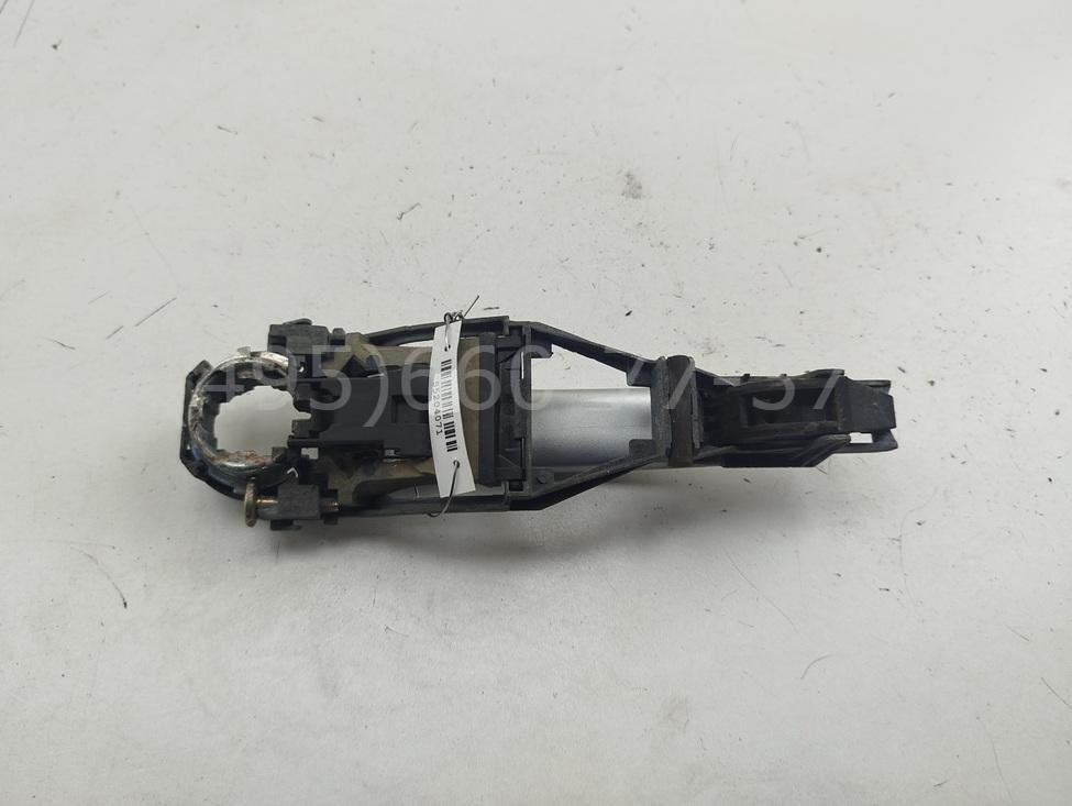 Ручка двери передней наружная левая