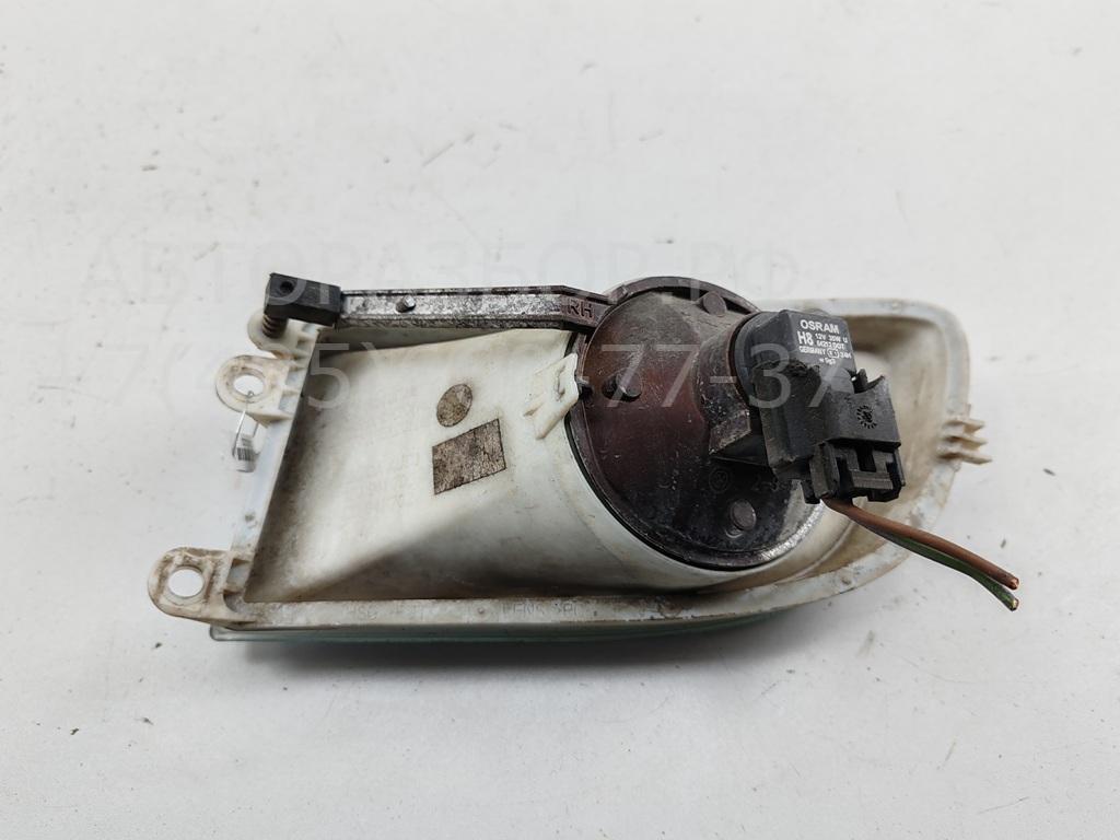 Фара противотуманная правая