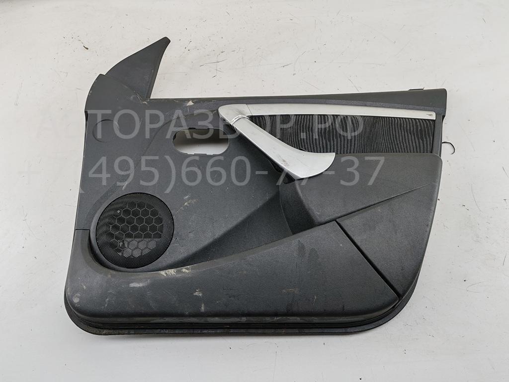 Обшивка двери передней правой