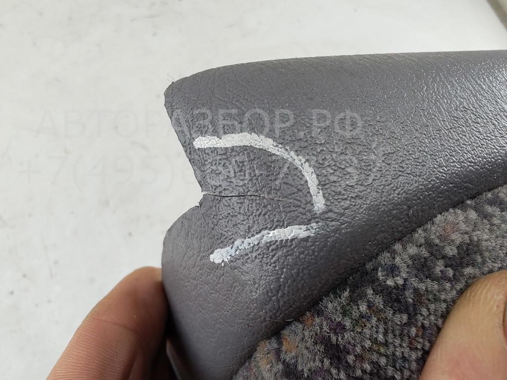 Обшивка двери передней левой