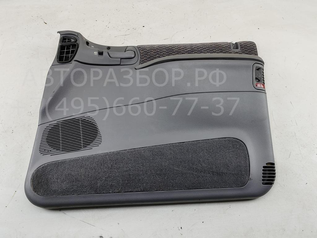 Обшивка двери передней правой