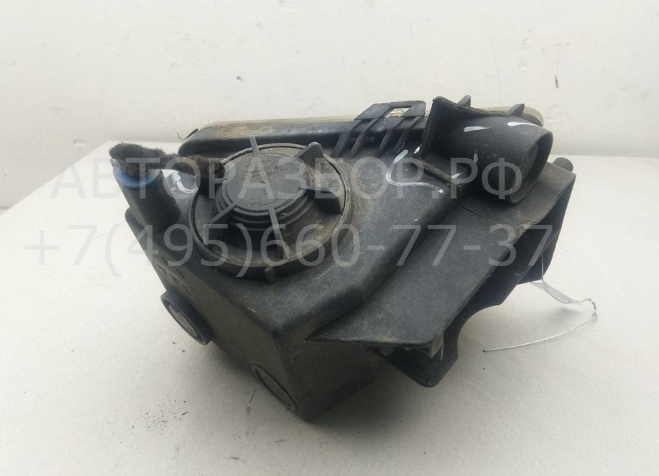 Фара противотуманная правая