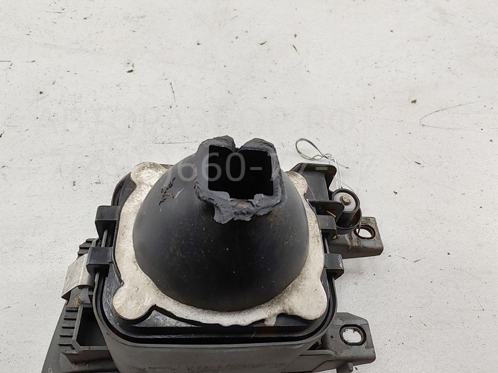 Фара противотуманная левая