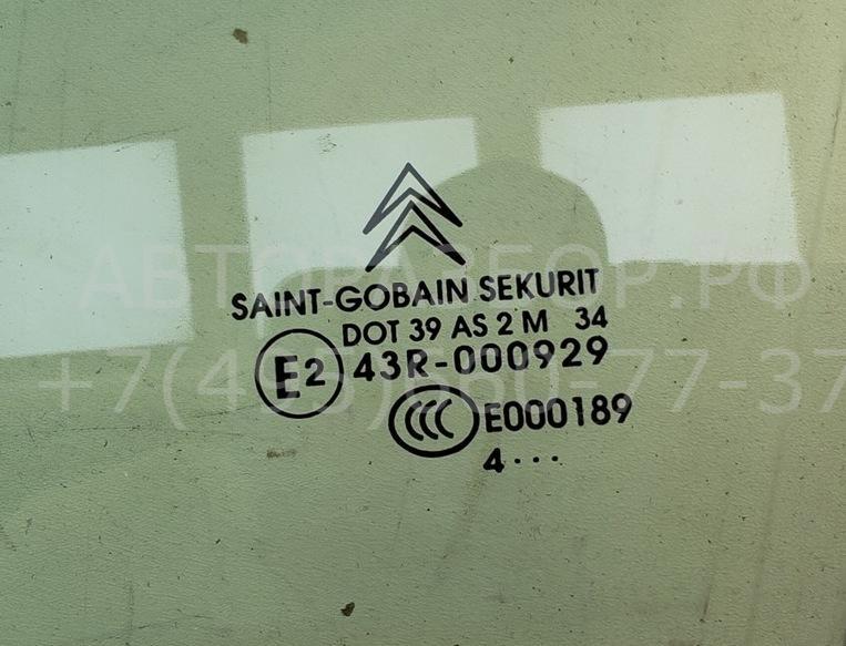 Стекло двери передней левой