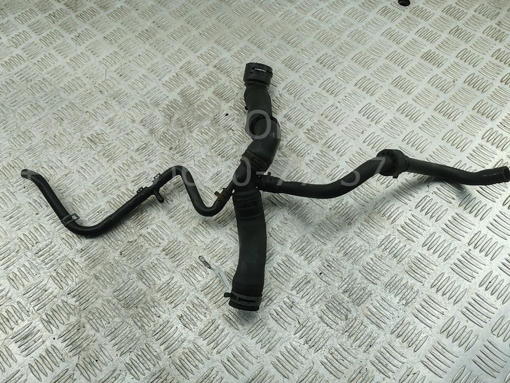 Патрубок радиатора