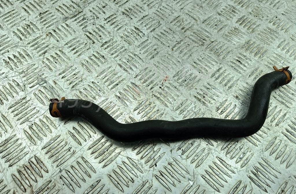 Патрубок отопителя