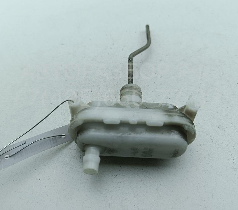 Активатор замка багажника