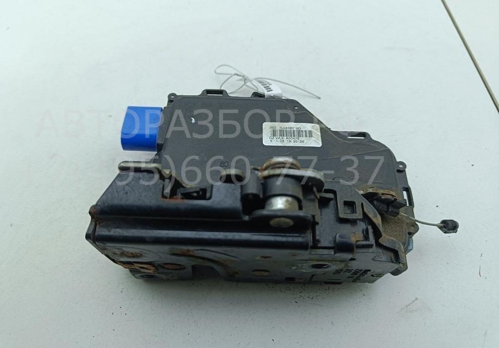 Замок двери задней левой