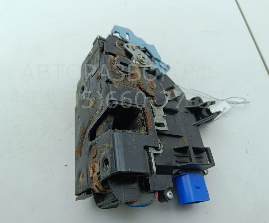 Замок двери задней левой