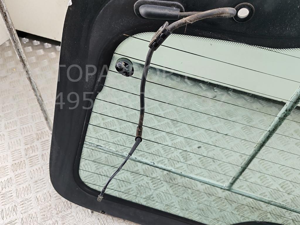 Стекло заднее