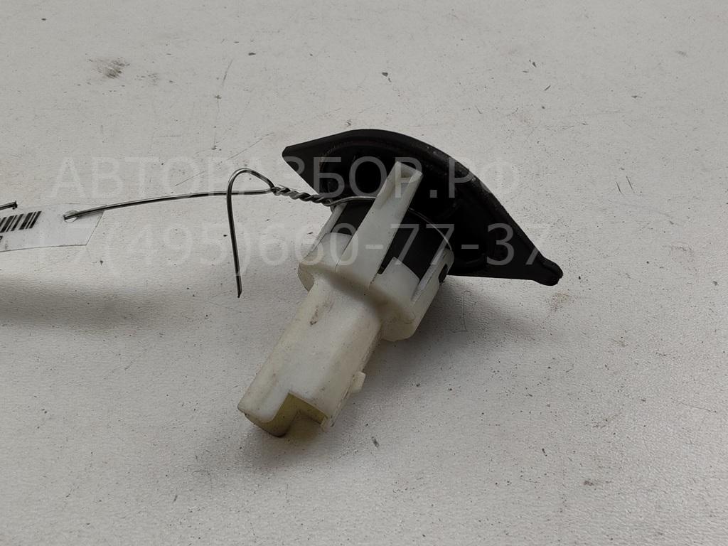 Кнопка открывания багажника