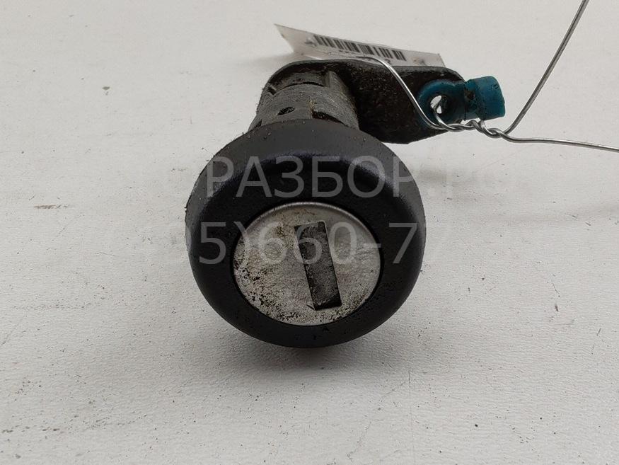 Вставка замка двери