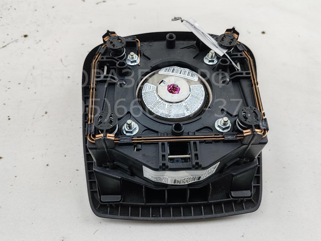 Подушка безопасности в рулевое колесо