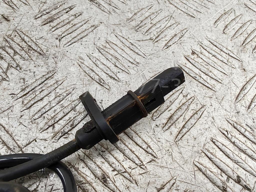 Датчик ABS передний