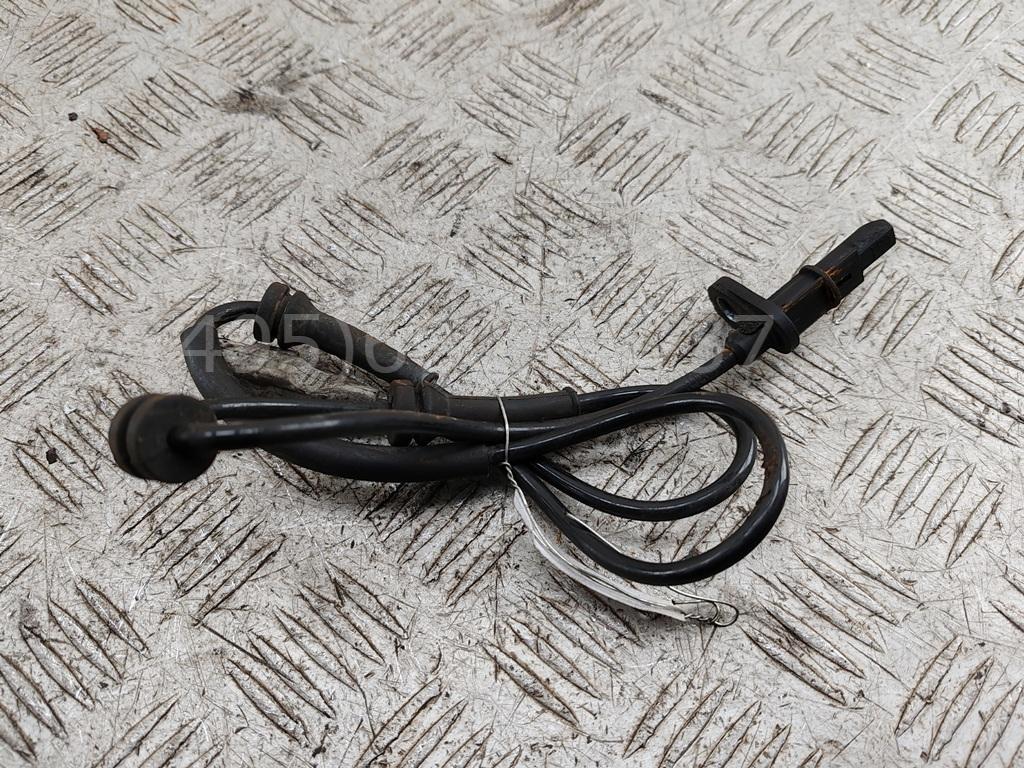 Датчик ABS передний