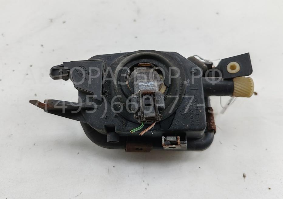 Фара противотуманная левая