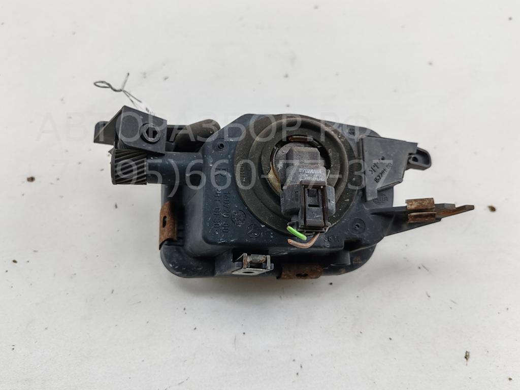 Фара противотуманная правая