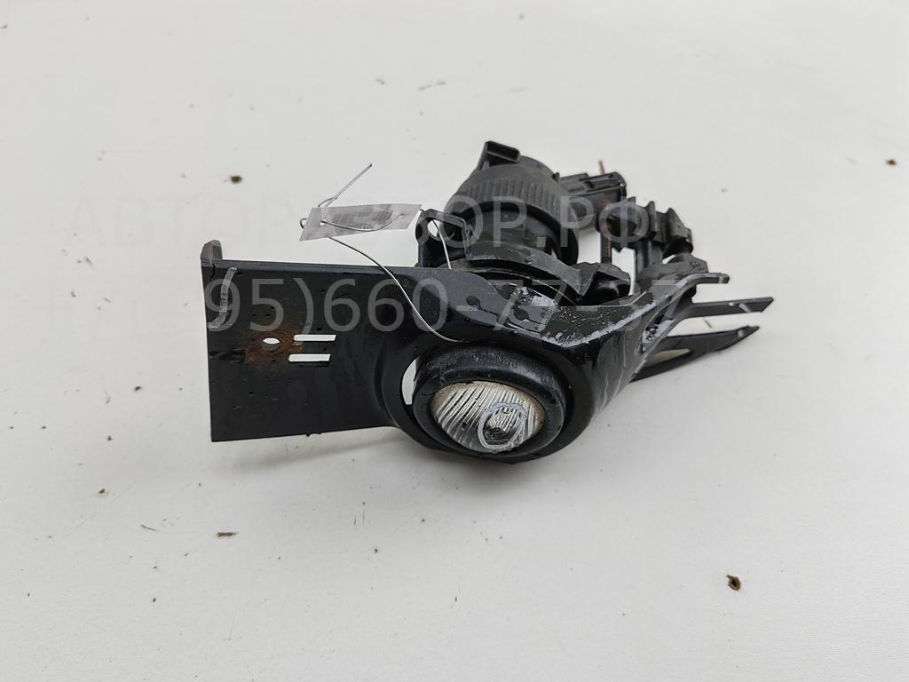 Фара противотуманная левая