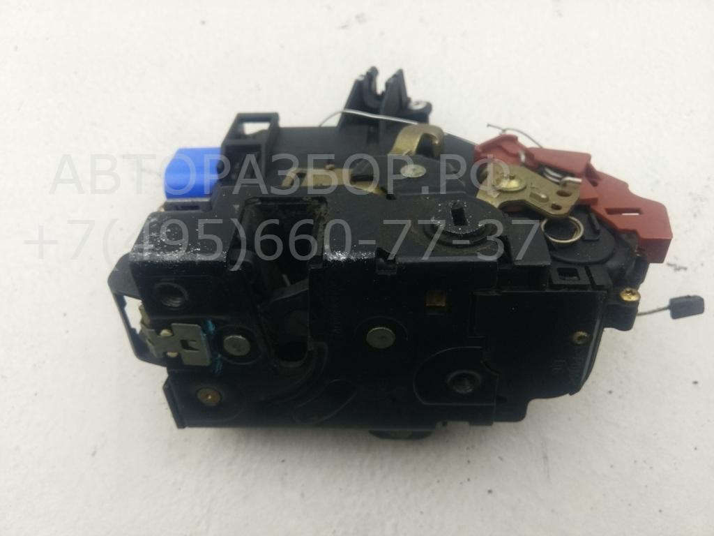 Замок двери задней правой