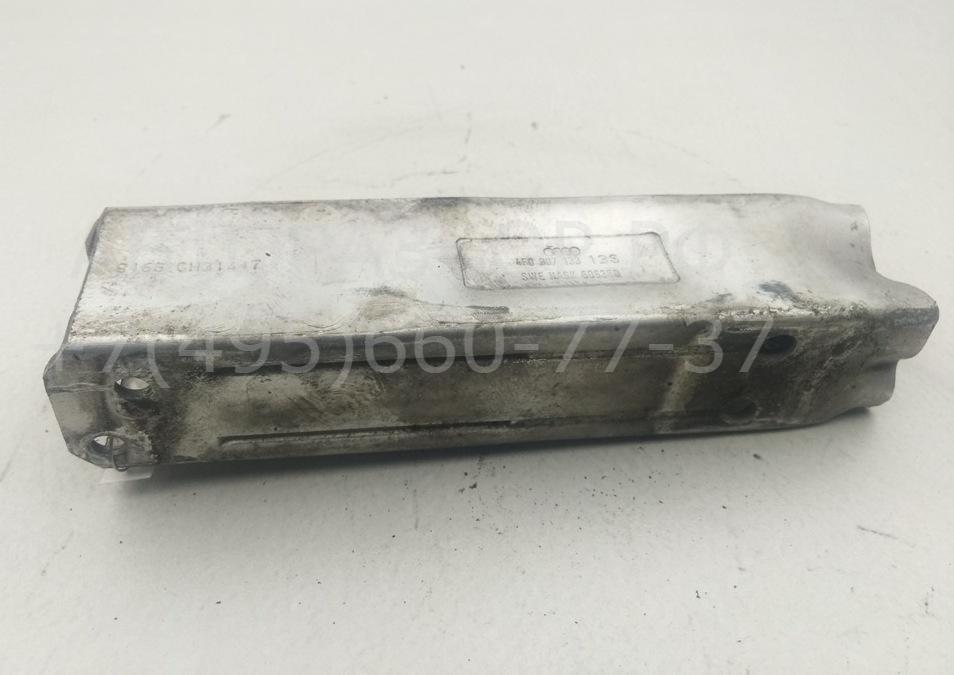 Кронштейн переднего бампера